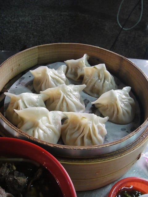 竹東夜市 – 阿英鮮肉湯包