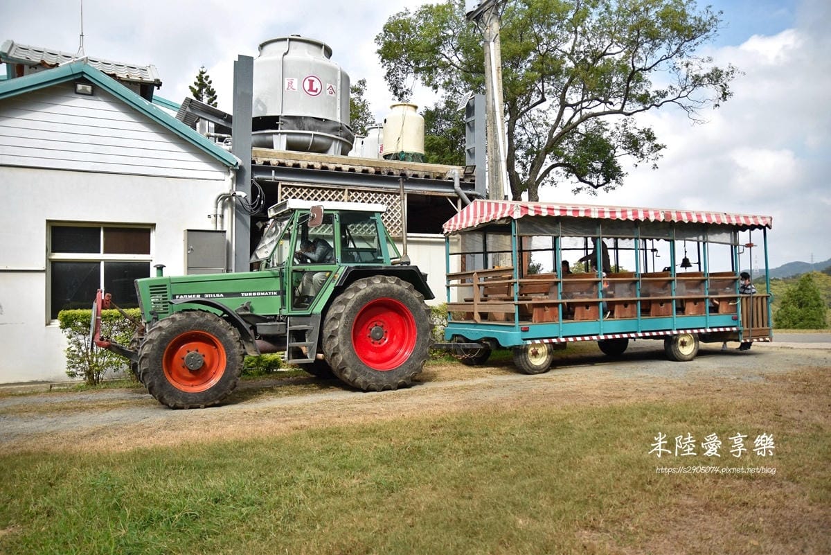 DSC_0087.jpg 飛牛牧場園區導覽車