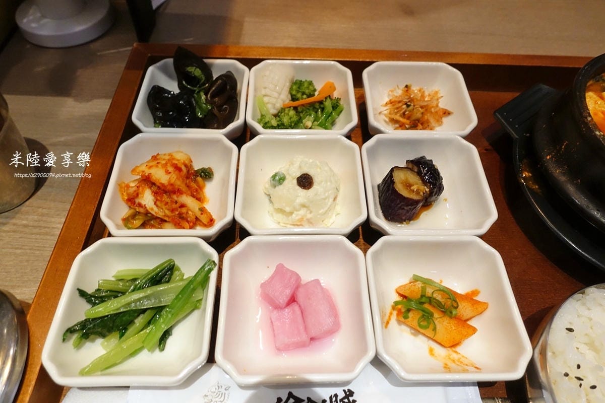 DSC07923.jpg 偷飯賊 밥도둑九宮格小菜
