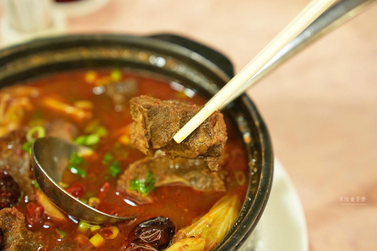 高雄寒軒國際大飯店-觀海軒中餐廳✔40樓高樓餐廳✔水煮牛肉煲 高雄寒軒國際大飯店-觀海軒中餐廳✔40樓高樓餐廳✔水煮牛肉煲