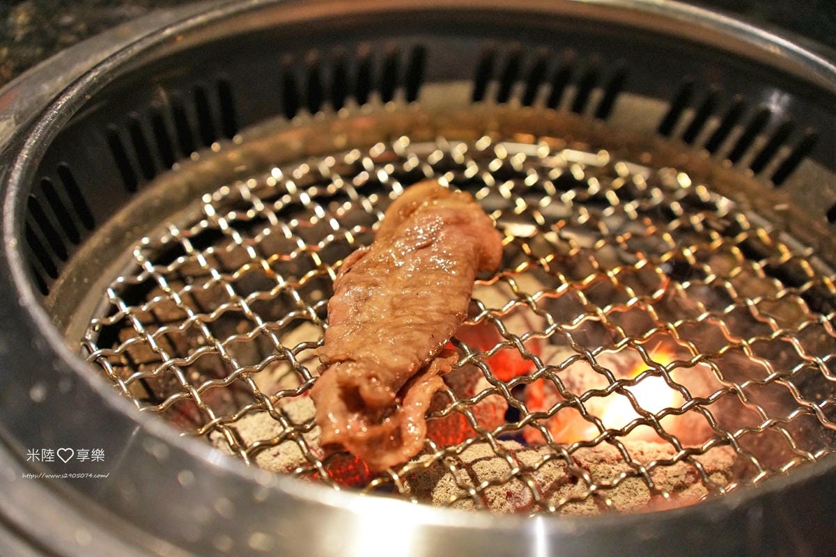 高雄-和牛賀日本和牛炭火燒肉專門店(高雄美術館店) 高雄-和牛賀日本和牛炭火燒肉專門店(高雄美術館店)