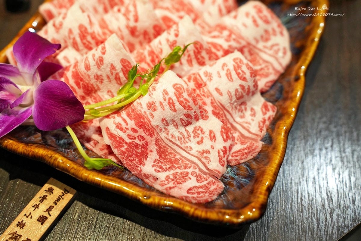 高雄-銅花精緻涮涮鍋 (美術館店)➤無法取代的地位 高雄-銅花精緻涮涮鍋 (美術館店)➤無法取代的地位
