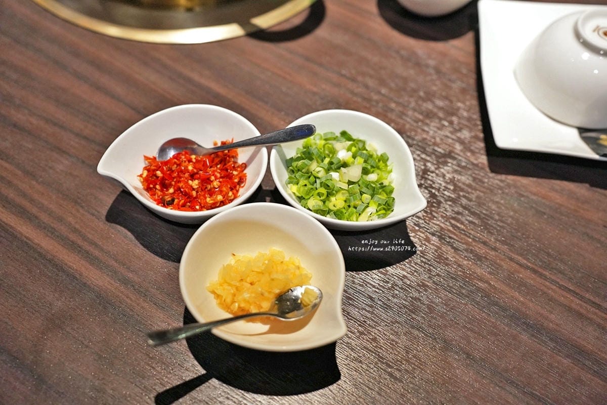 高雄-銅花精緻涮涮鍋 (美術館店)➤無法取代的地位 高雄-銅花精緻涮涮鍋 (美術館店)➤無法取代的地位