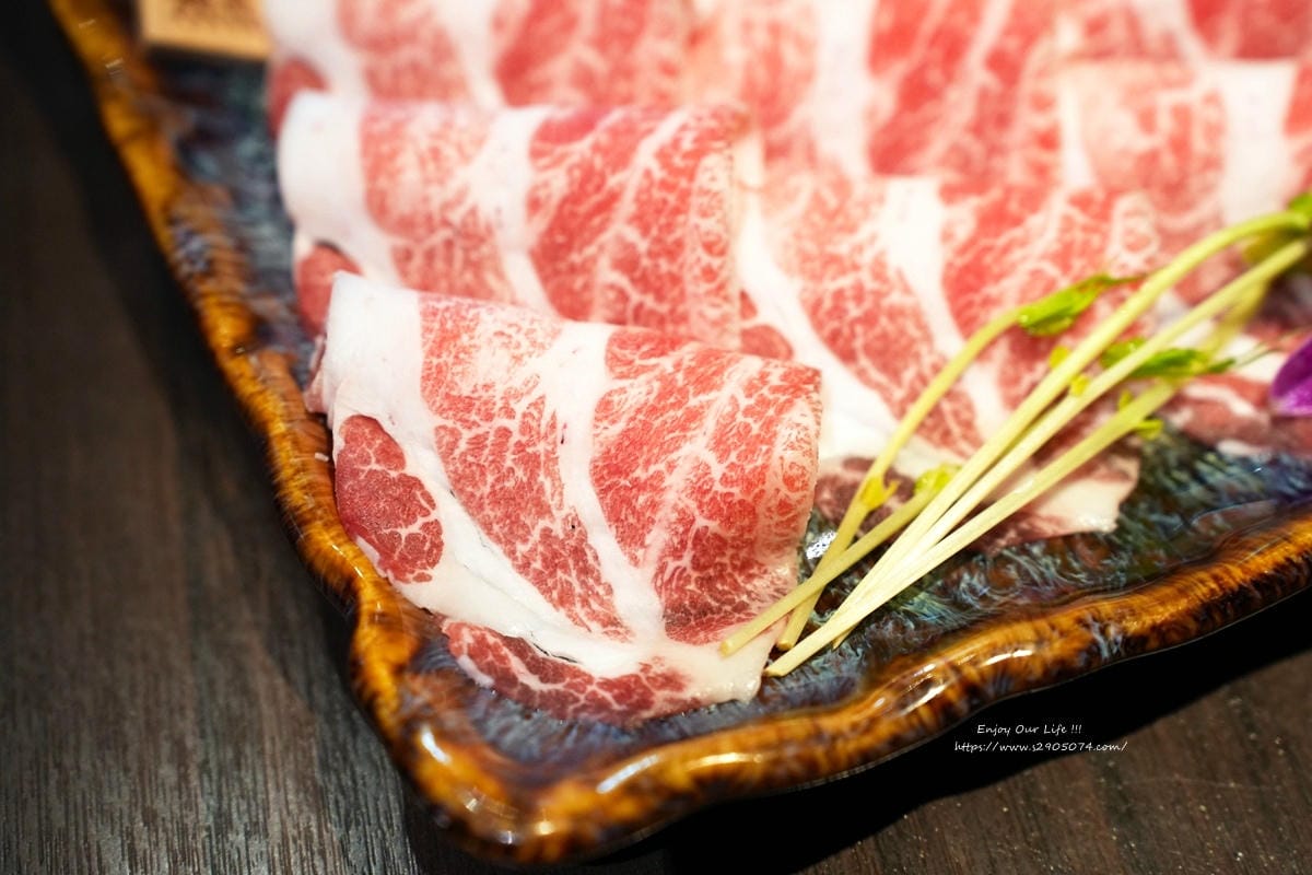 高雄-銅花精緻涮涮鍋 (美術館店)➤無法取代的地位 高雄-銅花精緻涮涮鍋 (美術館店)➤無法取代的地位