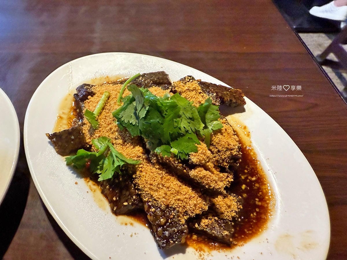 竹北-芳唯燉品屋✔天冷來碗熱湯吧✔雞湯 l 排骨飯 l 控肉 竹北-芳唯燉品屋✔天冷來碗熱湯吧✔雞湯 l 排骨飯 l 控肉