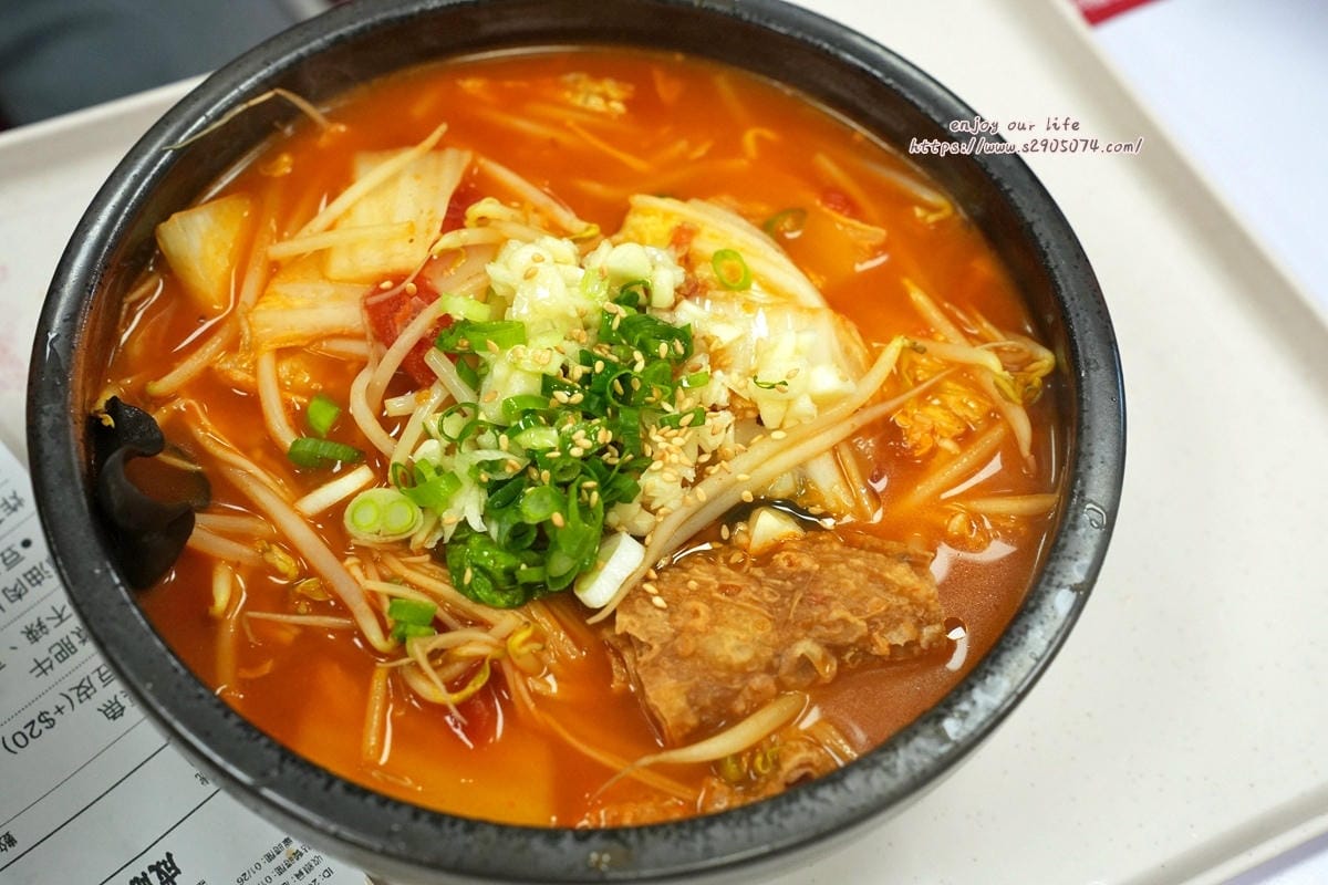 高雄-成順水煮肉片&酸菜魚專賣(熱河店)✔一個人也能獨享酸菜 高雄-成順水煮肉片&酸菜魚專賣(熱河店)✔一個人也能獨享酸菜