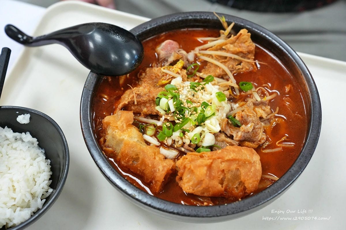 高雄-成順水煮肉片&酸菜魚專賣(熱河店)✔一個人也能獨享酸菜 高雄-成順水煮肉片&酸菜魚專賣(熱河店)✔一個人也能獨享酸菜