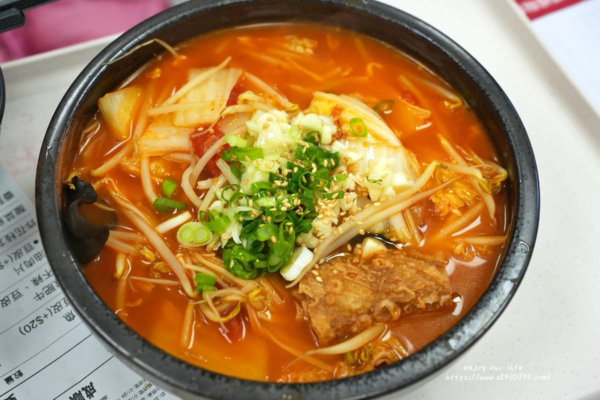 高雄-成順水煮肉片&酸菜魚專賣(熱河店)✔一個人也能獨享酸菜 高雄-成順水煮肉片&酸菜魚專賣(熱河店)✔一個人也能獨享酸菜