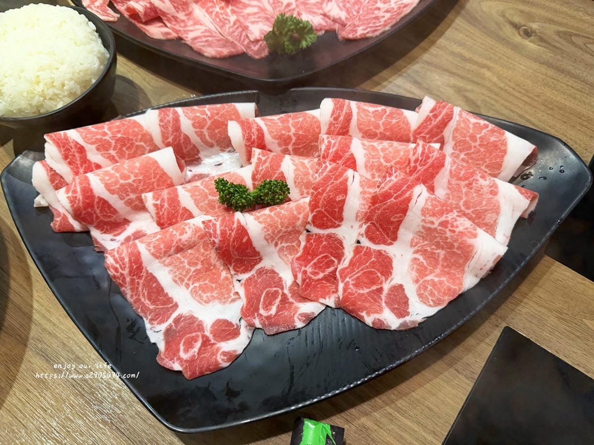 竹北-竹間精緻鍋物 ✔蔬食自助吧✔明治冰淇淋、飲料請自取✔個 竹北-竹間精緻鍋物 ✔蔬食自助吧✔明治冰淇淋、飲料請自取✔個