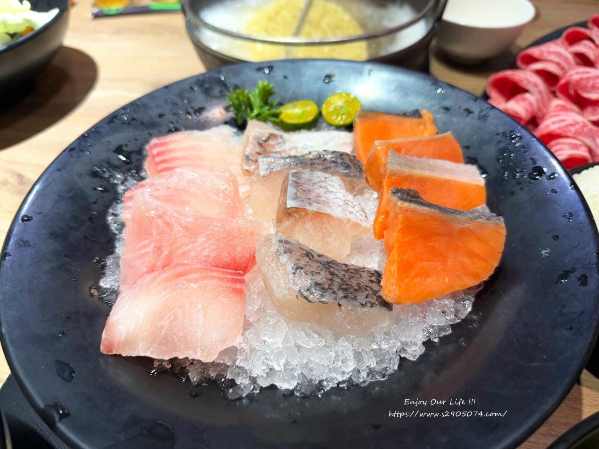 竹北-竹間精緻鍋物 ✔蔬食自助吧✔明治冰淇淋、飲料請自取✔個 竹北-竹間精緻鍋物 ✔蔬食自助吧✔明治冰淇淋、飲料請自取✔個