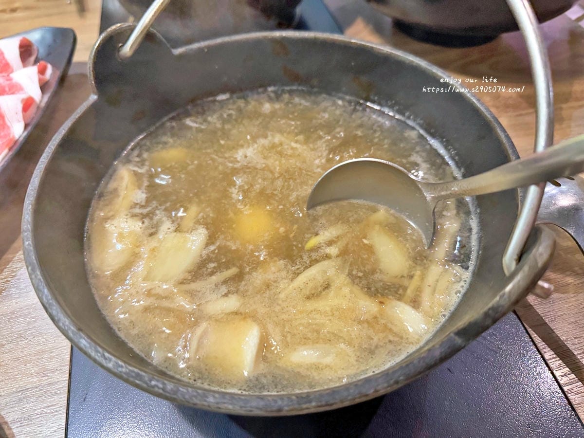竹北-竹間精緻鍋物 ✔蔬食自助吧✔明治冰淇淋、飲料請自取✔個 竹北-竹間精緻鍋物 ✔蔬食自助吧✔明治冰淇淋、飲料請自取✔個