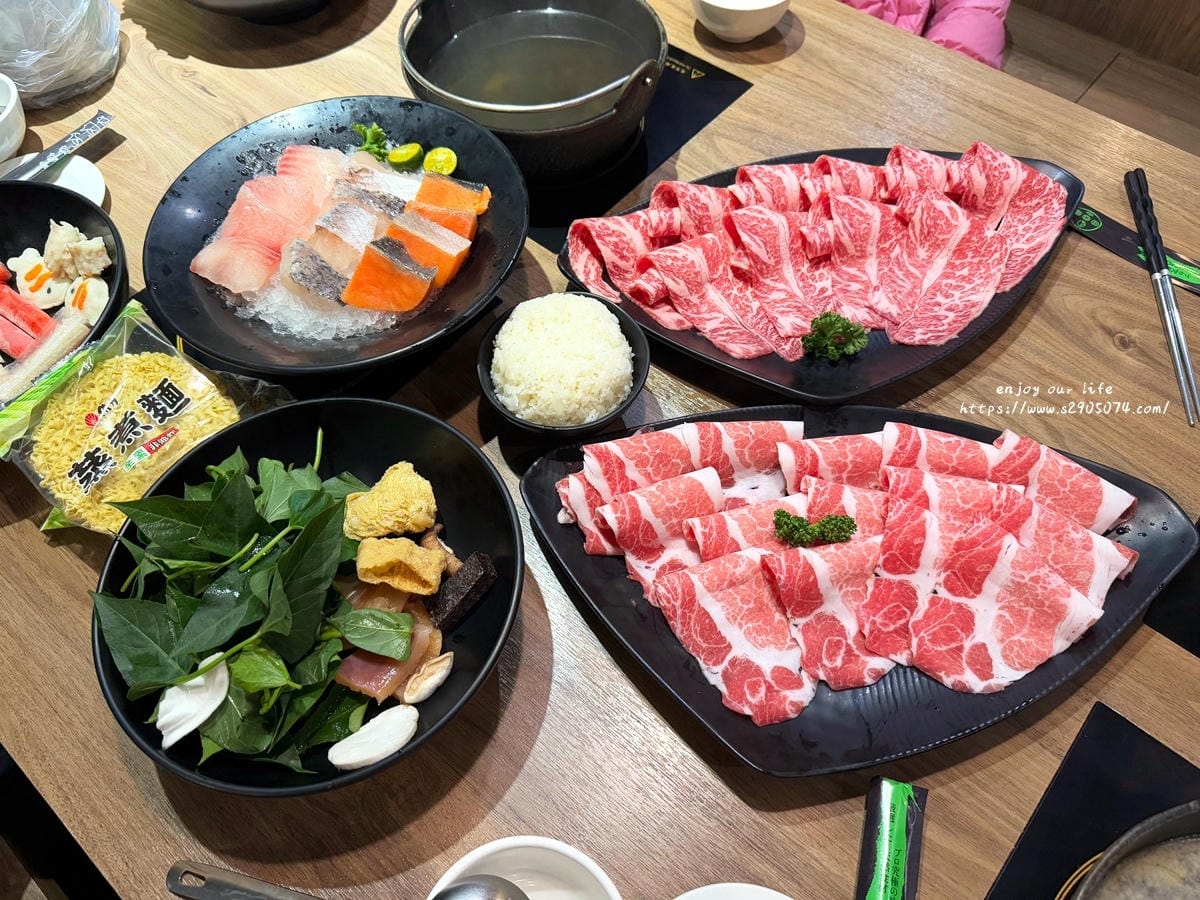竹北-竹間精緻鍋物 ✔蔬食自助吧✔明治冰淇淋、飲料請自取✔個 竹北-竹間精緻鍋物 ✔蔬食自助吧✔明治冰淇淋、飲料請自取✔個