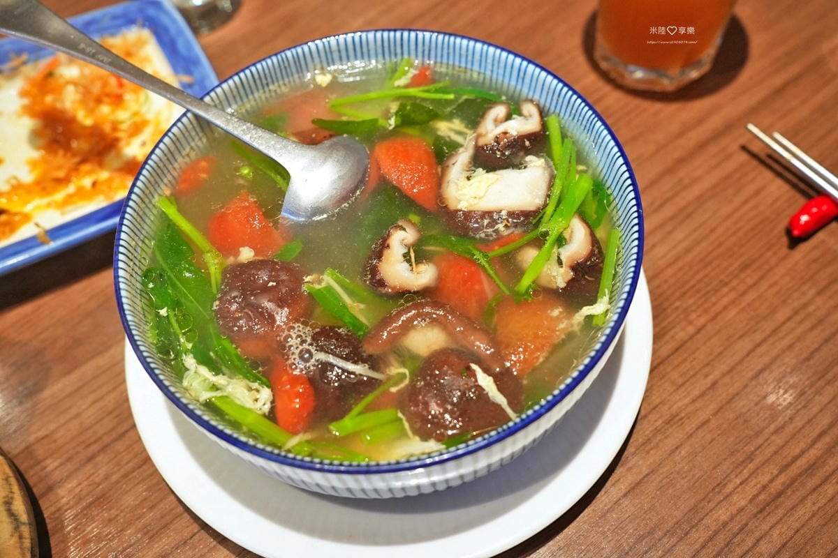竹北-開飯川食堂➤開飯X鄭智善聯名新品✔麻辣奶油金絲蝦球✔鳥 竹北-開飯川食堂➤開飯X鄭智善聯名新品✔麻辣奶油金絲蝦球✔鳥