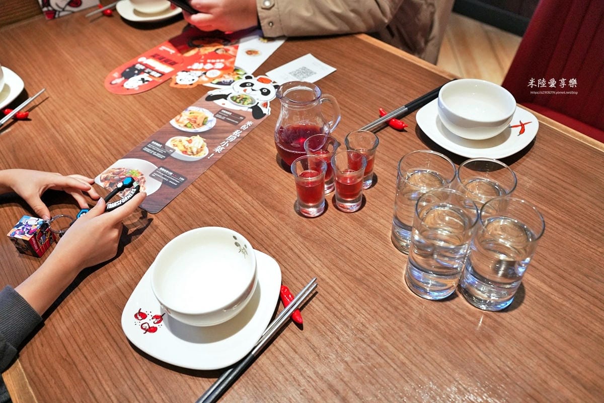 竹北-開飯川食堂➤開飯X鄭智善聯名新品✔麻辣奶油金絲蝦球✔鳥 竹北-開飯川食堂➤開飯X鄭智善聯名新品✔麻辣奶油金絲蝦球✔鳥