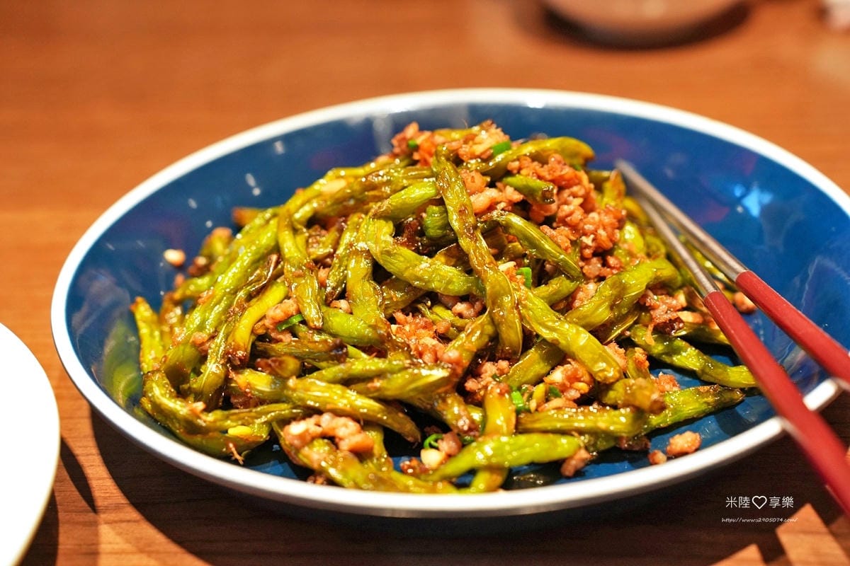 竹北-開飯川食堂➤開飯X鄭智善聯名新品✔麻辣奶油金絲蝦球✔鳥 竹北-開飯川食堂➤開飯X鄭智善聯名新品✔麻辣奶油金絲蝦球✔鳥