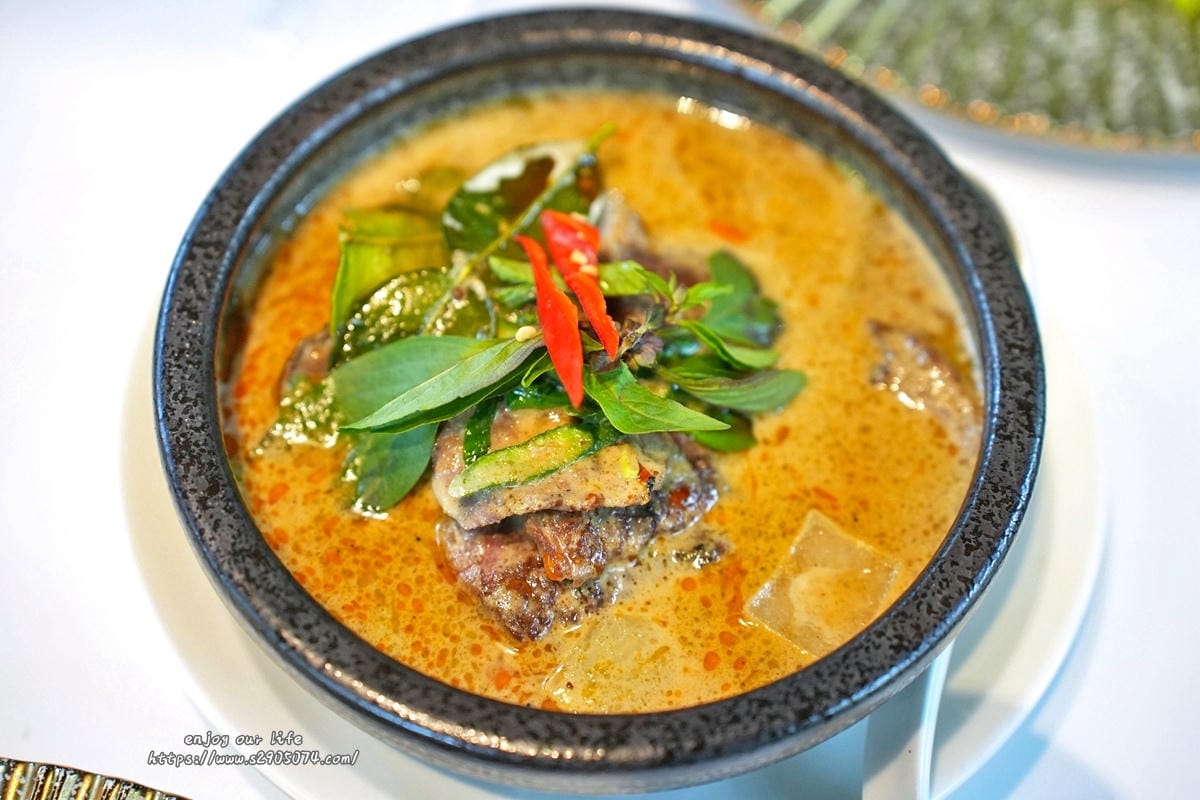 高雄-夜泰美泰式料理餐廳➤淨園農場店✔用餐氛圍很棒✔食物好吃 高雄-夜泰美泰式料理餐廳➤淨園農場店✔用餐氛圍很棒✔食物好吃