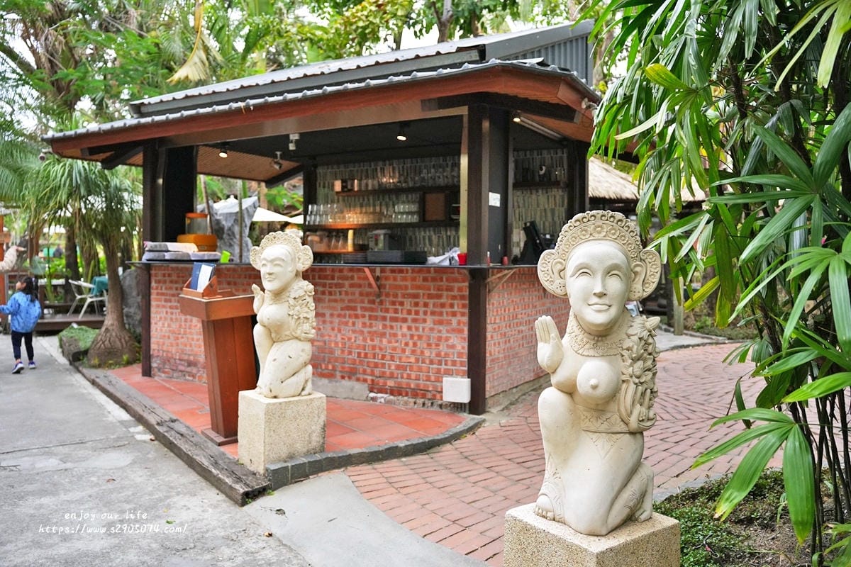 高雄-夜泰美泰式料理餐廳➤淨園農場店✔用餐氛圍很棒✔食物好吃 高雄-夜泰美泰式料理餐廳➤淨園農場店✔用餐氛圍很棒✔食物好吃