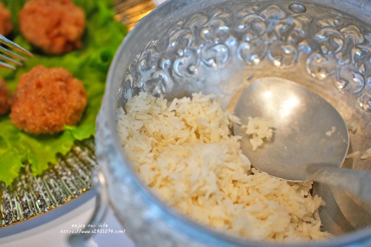 高雄-夜泰美泰式料理餐廳➤淨園農場店✔用餐氛圍很棒✔食物好吃 高雄-夜泰美泰式料理餐廳➤淨園農場店✔用餐氛圍很棒✔食物好吃