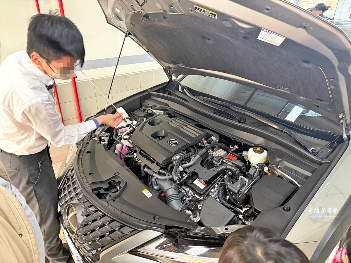 Lexus新竹所➤到保養廠不再那麼無趣,有哈根達司、米漢堡、 Lexus新竹所➤到保養廠不再那麼無趣,有哈根達司、米漢堡、