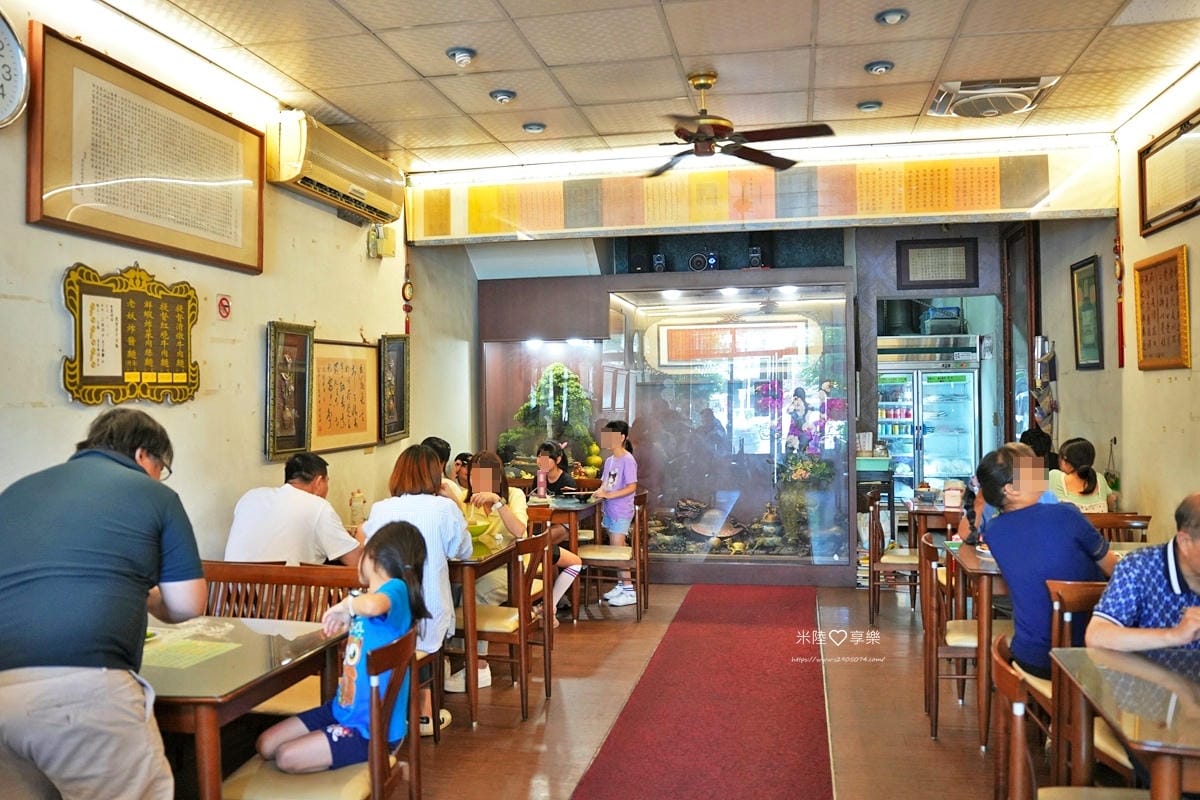 台中-提督府牛肉麵➤堅持只賣五六日➤湯頭清甜、味道獨特➤原來 台中-提督府牛肉麵➤堅持只賣五六日➤湯頭清甜、味道獨特➤原來
