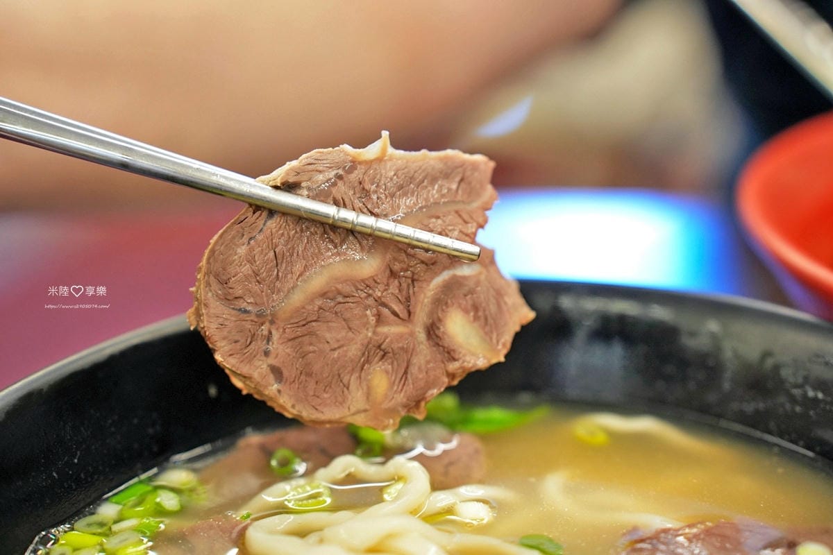 台中-提督府牛肉麵➤堅持只賣五六日➤湯頭清甜、味道獨特➤原來 台中-提督府牛肉麵➤堅持只賣五六日➤湯頭清甜、味道獨特➤原來