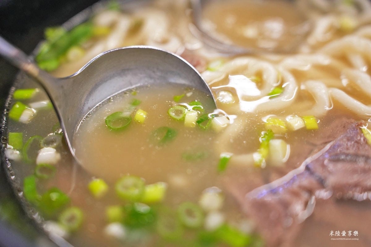 台中-提督府牛肉麵➤堅持只賣五六日➤湯頭清甜、味道獨特➤原來 台中-提督府牛肉麵➤堅持只賣五六日➤湯頭清甜、味道獨特➤原來