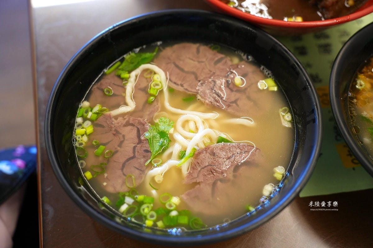 台中-提督府牛肉麵➤堅持只賣五六日➤湯頭清甜、味道獨特➤原來 台中-提督府牛肉麵➤堅持只賣五六日➤湯頭清甜、味道獨特➤原來
