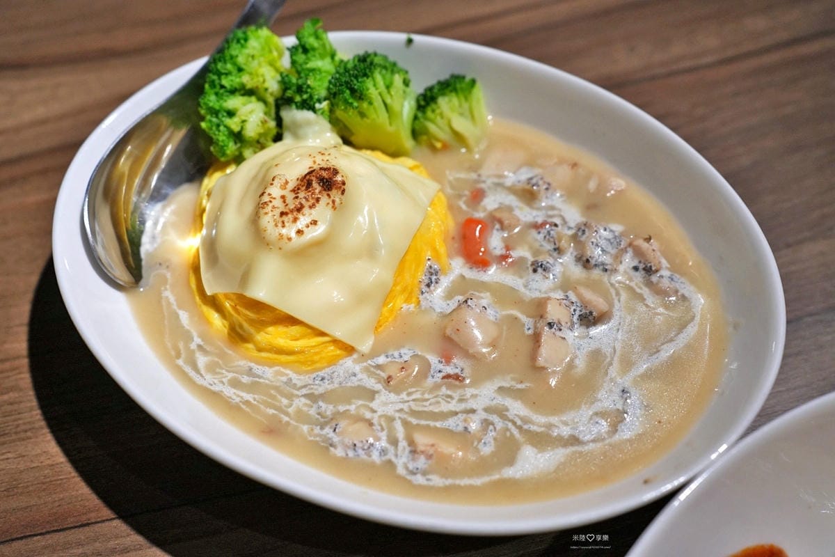 竹北-軟蛋醬蛋包飯專門製作所(竹北店)✓各種醬汁等你來嚐鮮 竹北-軟蛋醬蛋包飯專門製作所(竹北店)✓各種醬汁等你來嚐鮮