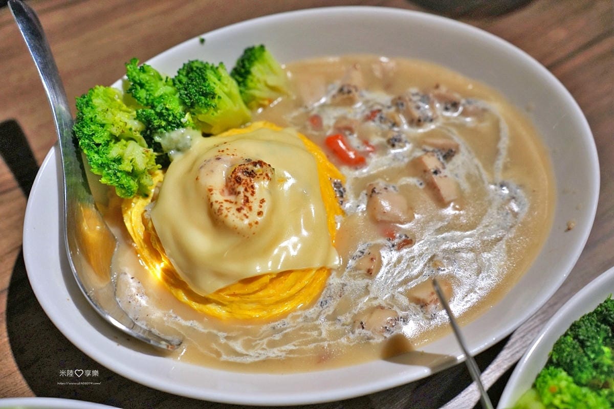 竹北-軟蛋醬蛋包飯專門製作所(竹北店)✓各種醬汁等你來嚐鮮 竹北-軟蛋醬蛋包飯專門製作所(竹北店)✓各種醬汁等你來嚐鮮