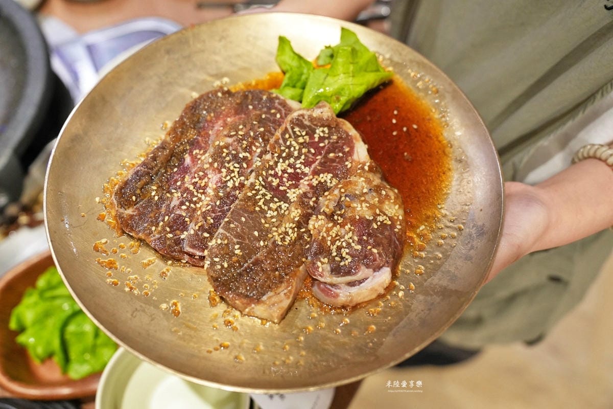 竹北-新橋韓式烤肉✔專人代烤✔小菜可續