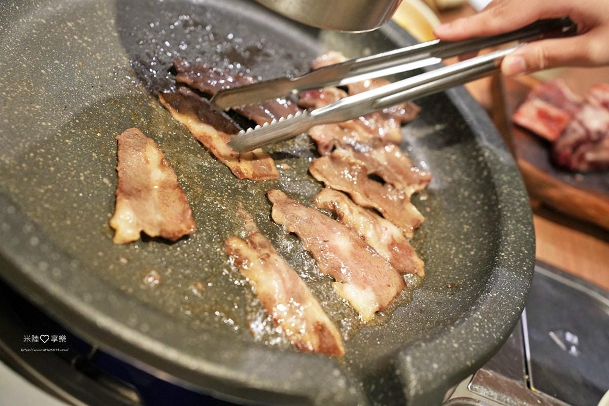 竹北-新橋韓式烤肉✔專人代烤✔小菜可續