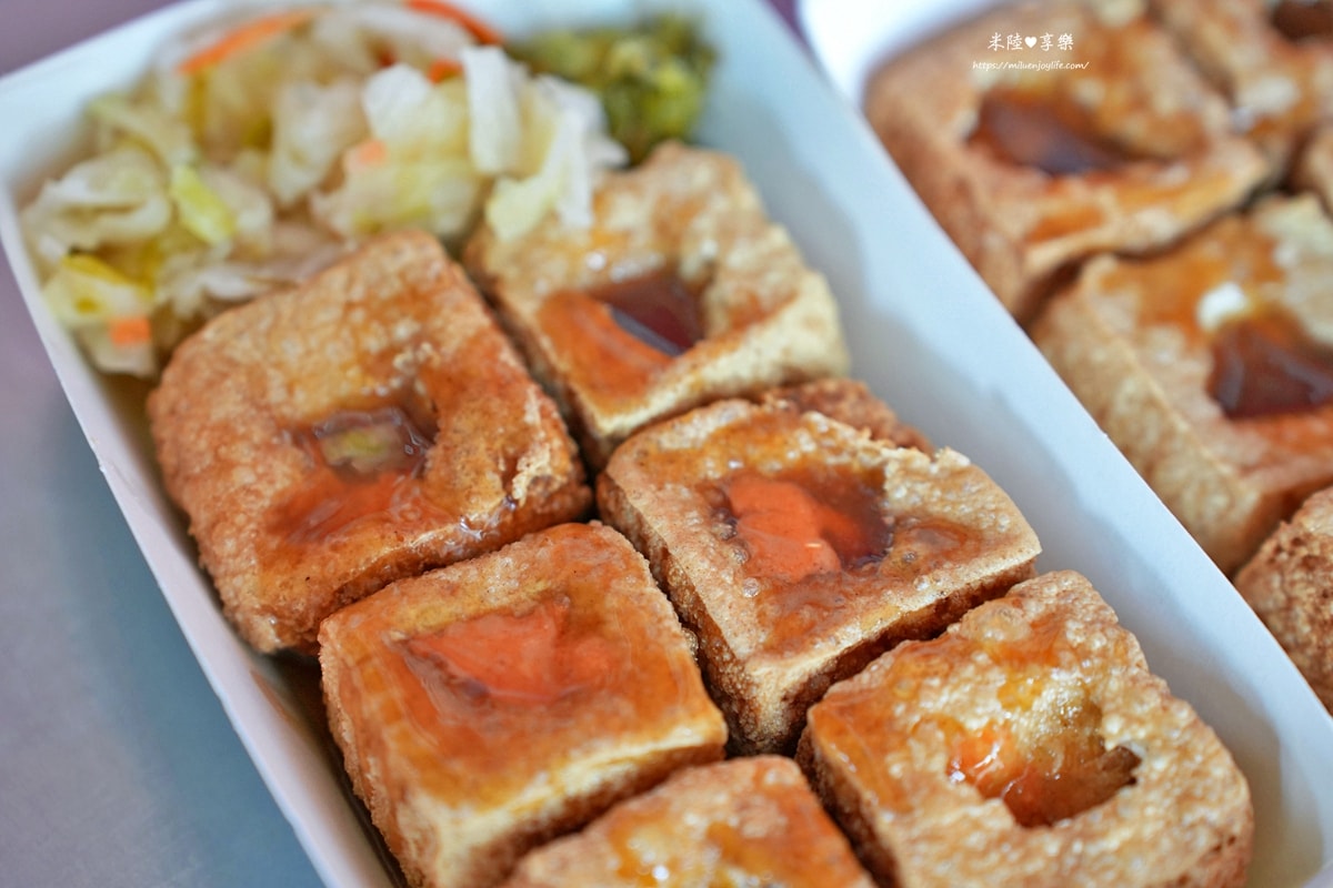 苗栗通霄-白沙屯拱天宮|文創商品|附近美食