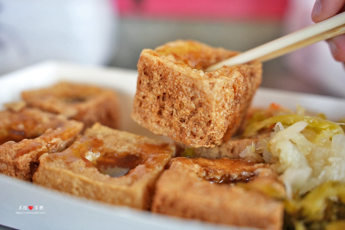 苗栗通霄-白沙屯拱天宮|文創商品|附近美食