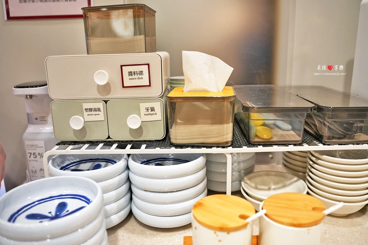 竹北-雙月食品社|超人氣名店米其林必比登推薦|養生雞湯|黑松露拌麵 - 第14張圖 竹北-雙月食品社|超人氣名店米其林必比登推薦|養生雞湯|黑松露拌麵