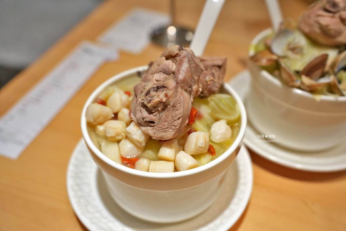 竹北-雙月食品社|超人氣名店米其林必比登推薦|養生雞湯|黑松露拌麵 - 第39張圖 竹北-雙月食品社|超人氣名店米其林必比登推薦|養生雞湯|黑松露拌麵