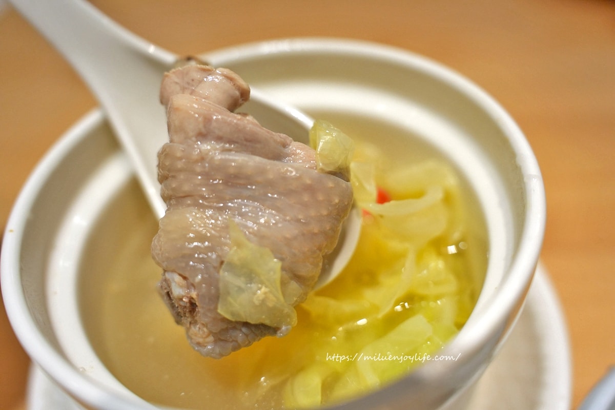 竹北-雙月食品社|超人氣名店米其林必比登推薦|養生雞湯|黑松露拌麵 - 第37張圖 竹北-雙月食品社|超人氣名店米其林必比登推薦|養生雞湯|黑松露拌麵
