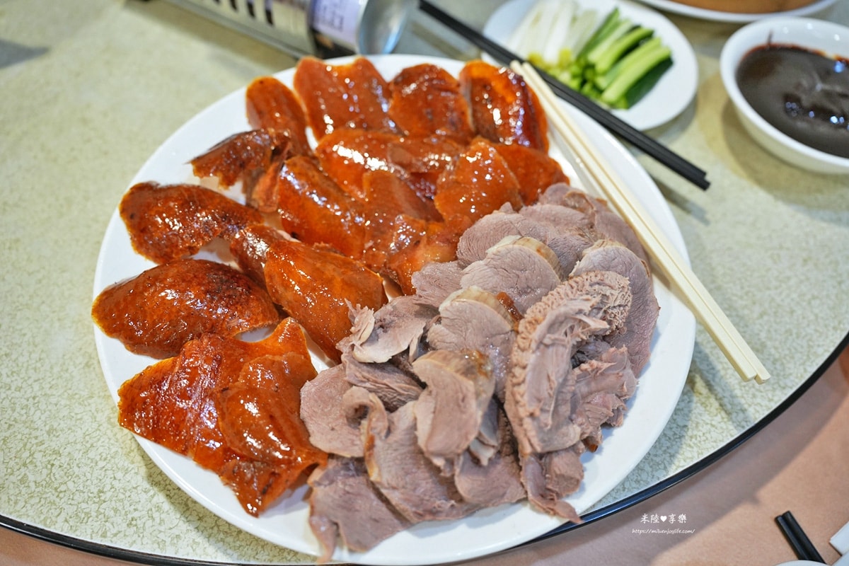 新竹-瑩珍園小館|新竹最強脆皮烤鴨|超人氣酸白菜鍋|完整菜單