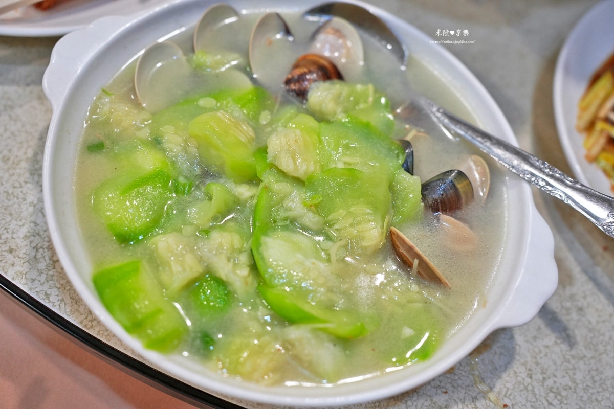 新竹-瑩珍園小館|新竹最強脆皮烤鴨|超人氣酸白菜鍋|完整菜單