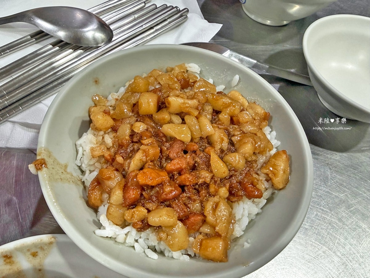 新竹-翁記滷肉飯|牛埔店|肥瘦肉滷肉飯|香菇雞湯