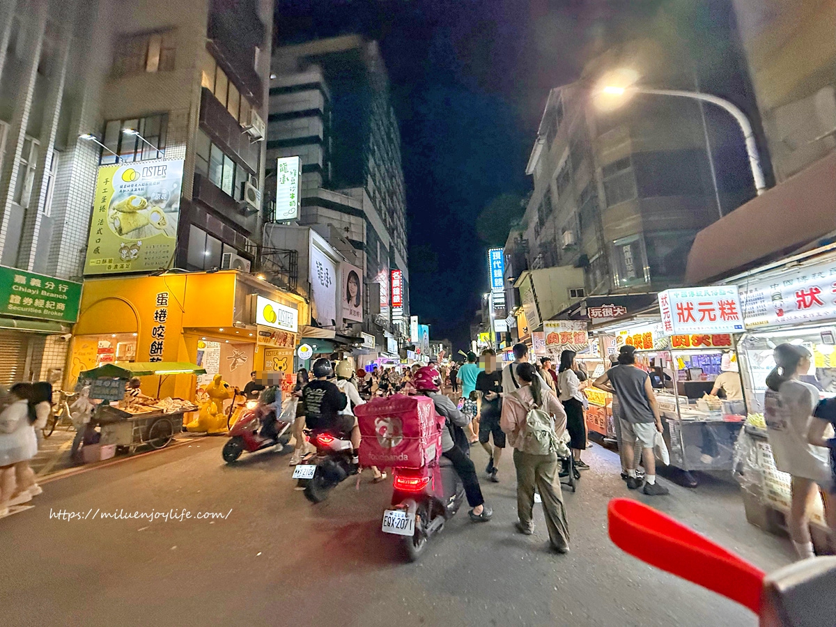嘉義-肉夾饃|文化路夜市噴水池圓環|外皮脆好吃